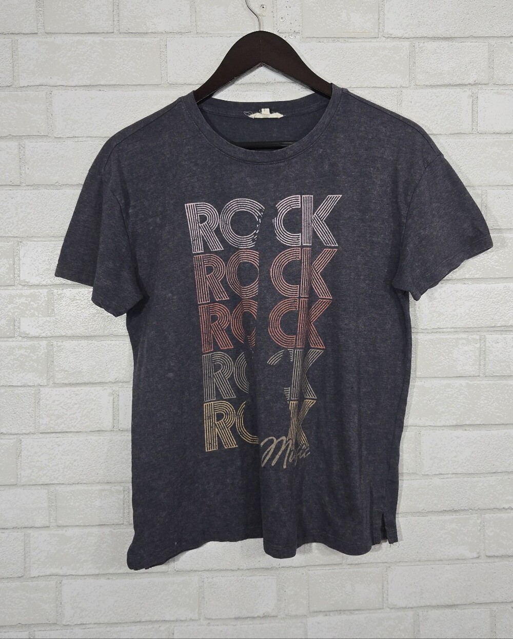 Maurices graphic "Rock" music tee‎